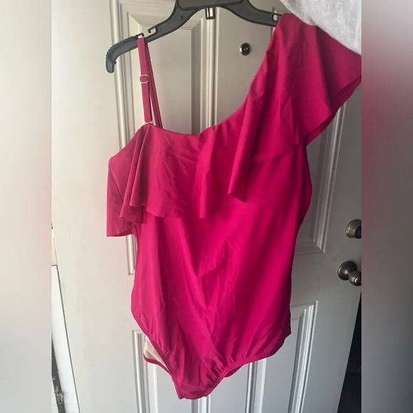 Kona Sol Pink Ruffle One-Shoulder High-Coverage One-Piece Swimsuit Size 22 NWT - Picture 10 of 11